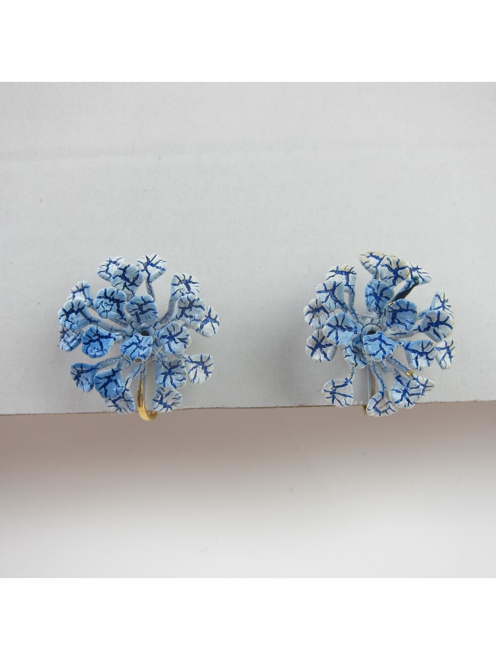 Vintage Clip on Earrings Blue & White Coral Flower Gold tone back Estate Jewelry